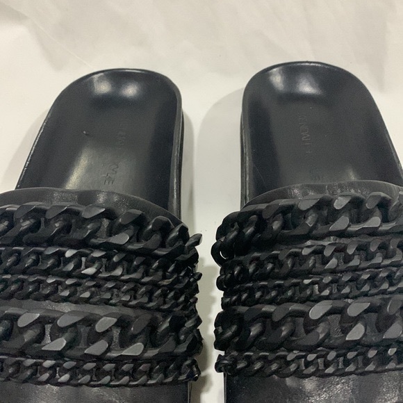 🔥1/2 of Summer Sale!🔥 KENDALL & KYLIE “Shiloh”  Matte Black Chain Link Slides - Picture 5 of 8